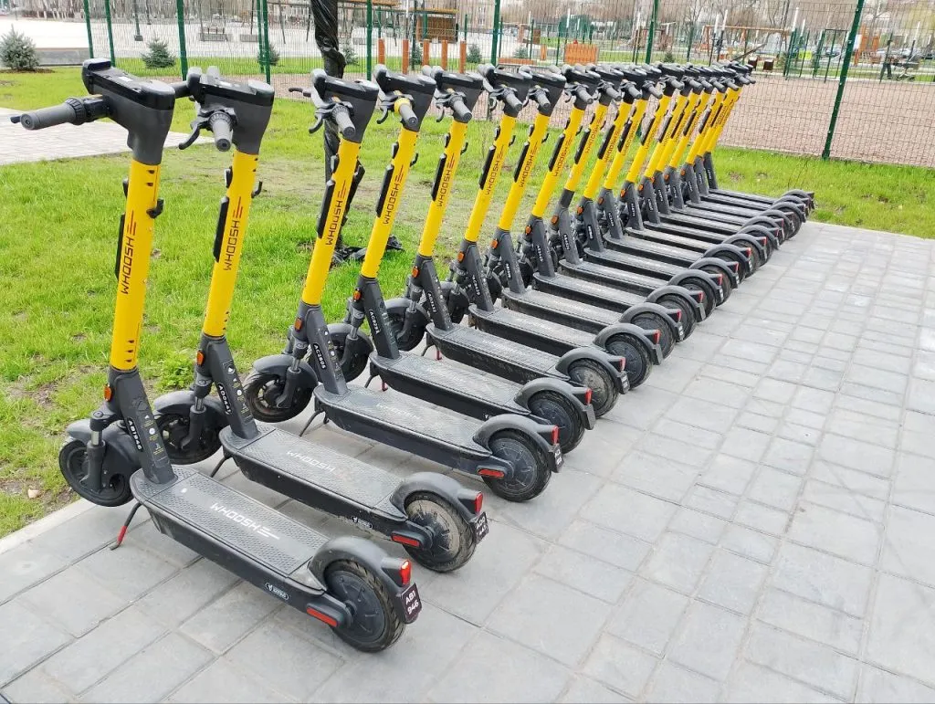 В Оренбуржье с 1 марта 2027 года введут штрафы для электросамокатчиков